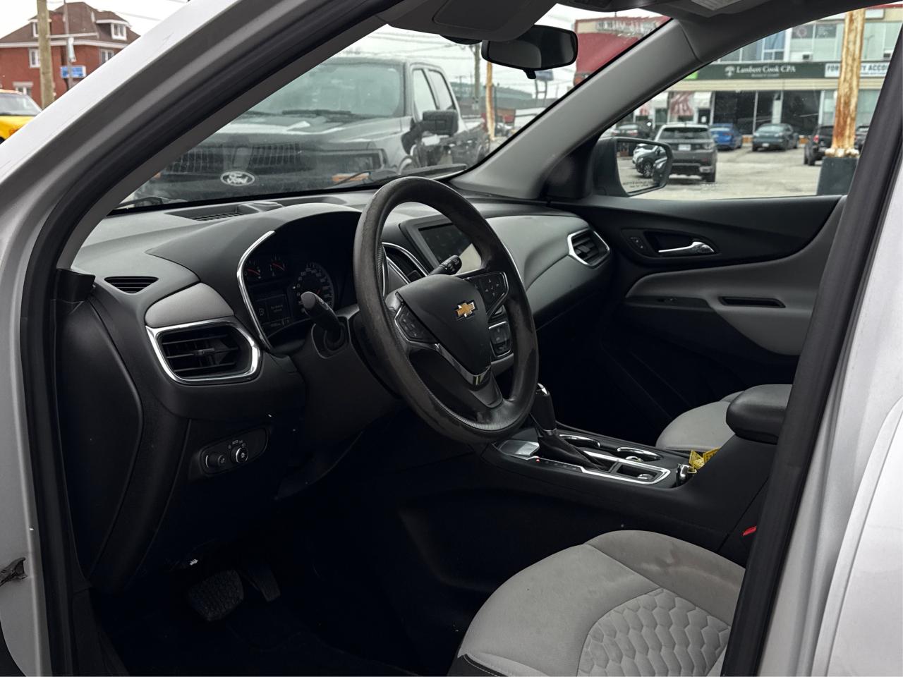 2019 Chevrolet Equinox LS w-1LS MINT MUST SEE WE FINANCE ALL CREDIT Photo