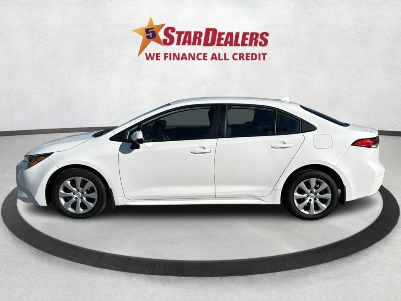 2024 Toyota Corolla LE HEATED SEATS MINT! WE FINANCE ALL CREDIT! Photo3