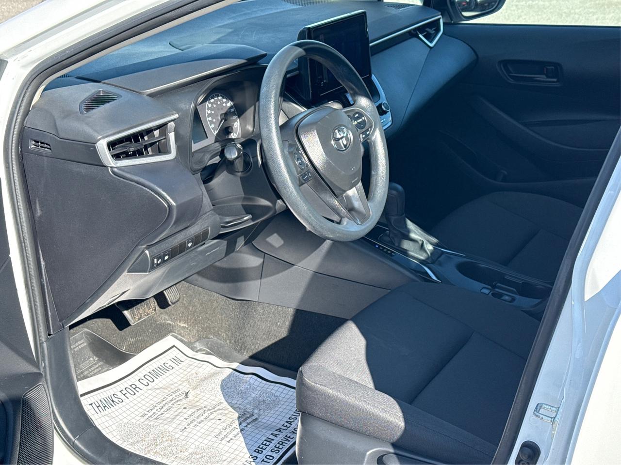 2024 Toyota Corolla LE HEATED SEATS MINT! WE FINANCE ALL CREDIT! Photo