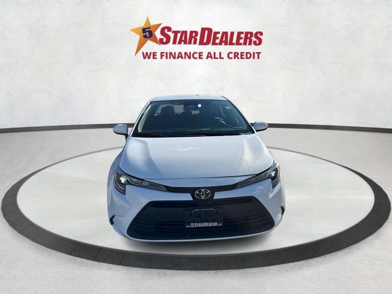 2024 Toyota Corolla LE HEATED SEATS MINT! WE FINANCE ALL CREDIT! Photo5
