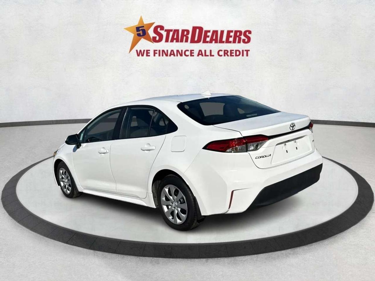 2024 Toyota Corolla LE HEATED SEATS MINT! WE FINANCE ALL CREDIT! Photo