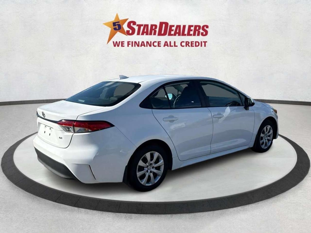 2024 Toyota Corolla LE HEATED SEATS MINT! WE FINANCE ALL CREDIT! Photo