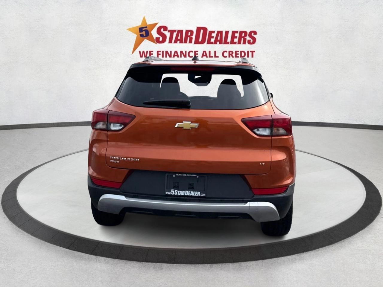 2022 Chevrolet TrailBlazer AWD HEATED SEATS REMOTE START WE FINANCE ALL CREDT Photo