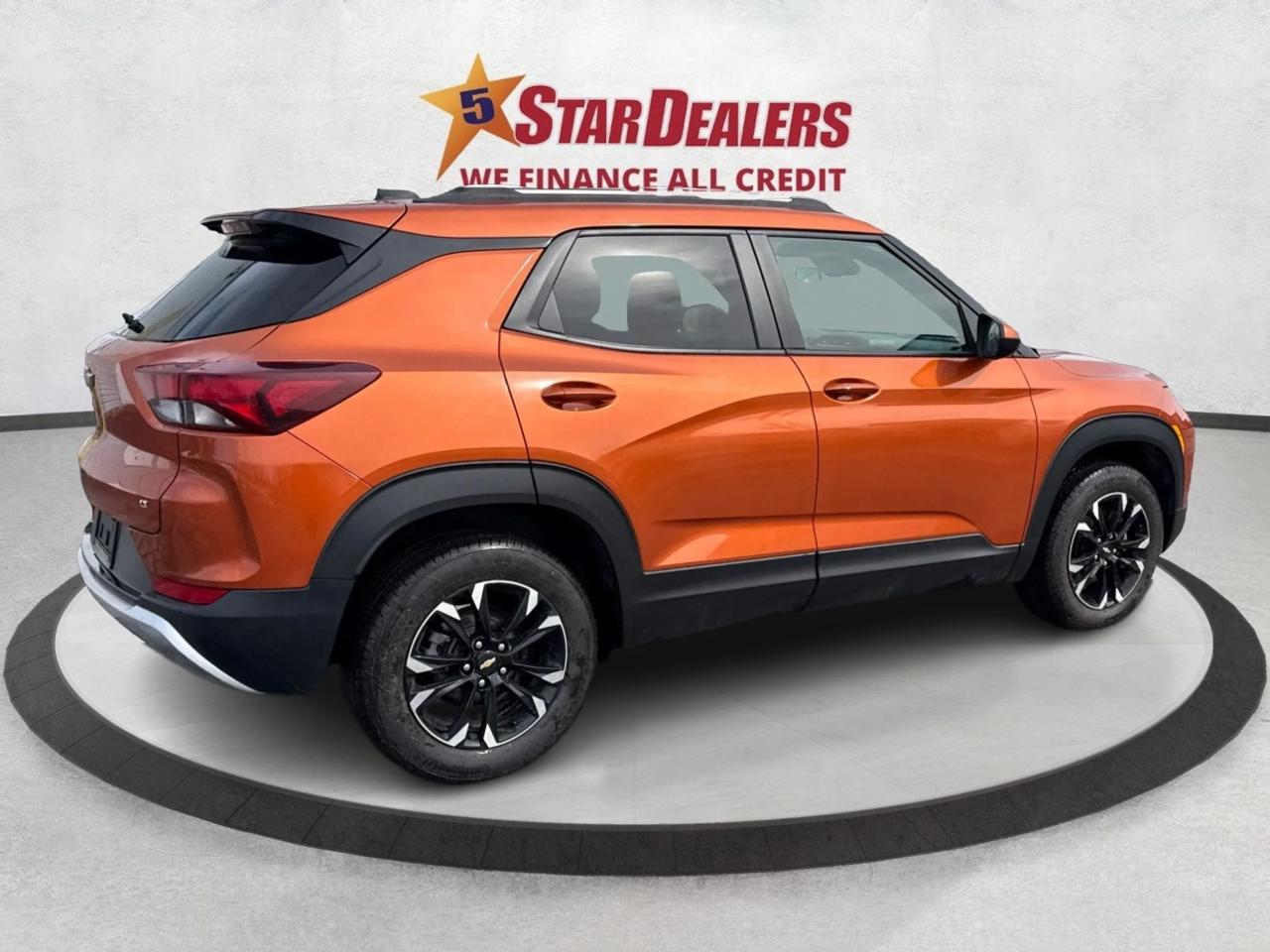 2022 Chevrolet TrailBlazer AWD HEATED SEATS REMOTE START WE FINANCE ALL CREDT Photo