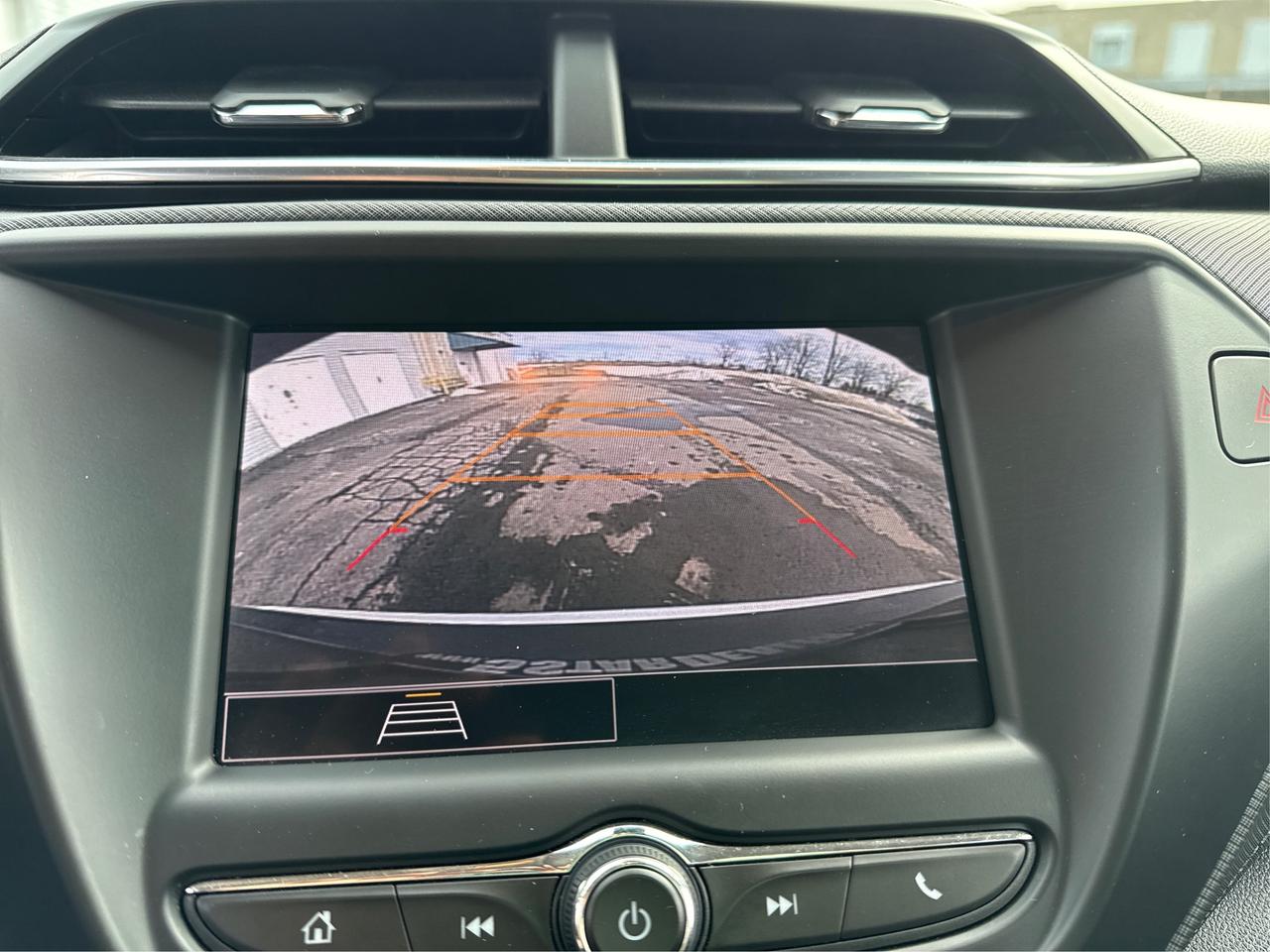 2022 Chevrolet TrailBlazer AWD HEATED SEATS REMOTE START WE FINANCE ALL CREDT Photo