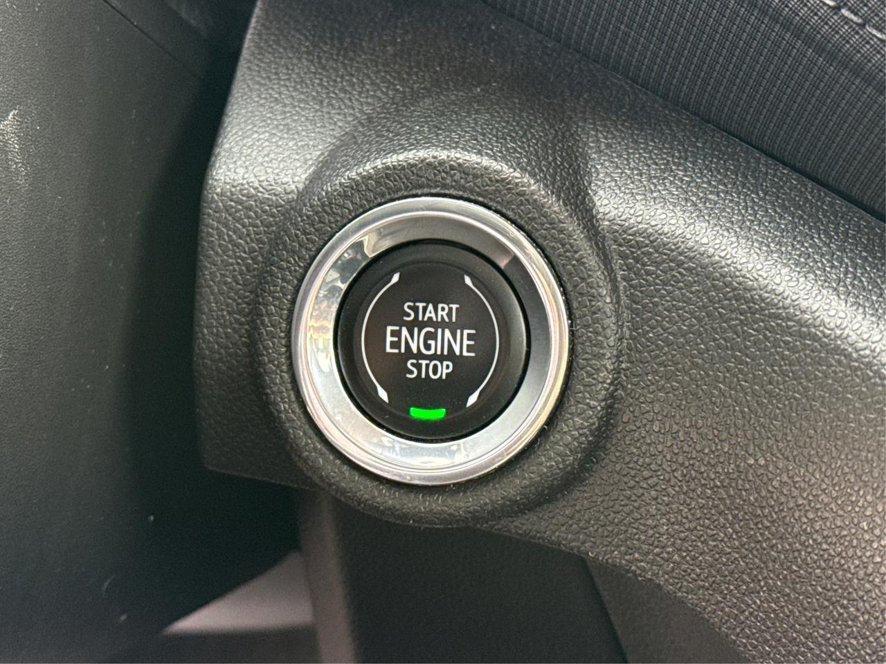 2022 Chevrolet TrailBlazer AWD HEATED SEATS REMOTE START WE FINANCE ALL CREDT Photo