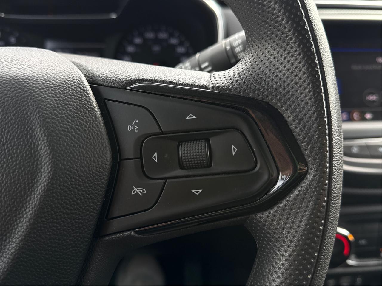 2022 Chevrolet TrailBlazer AWD HEATED SEATS REMOTE START WE FINANCE ALL CREDT Photo