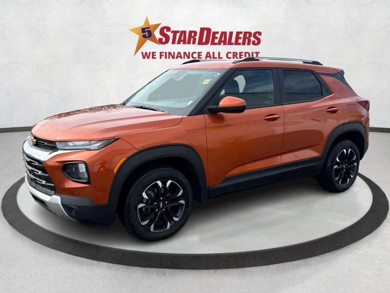 2022 Chevrolet TrailBlazer AWD HEATED SEATS REMOTE START WE FINANCE ALL CREDT Photo
