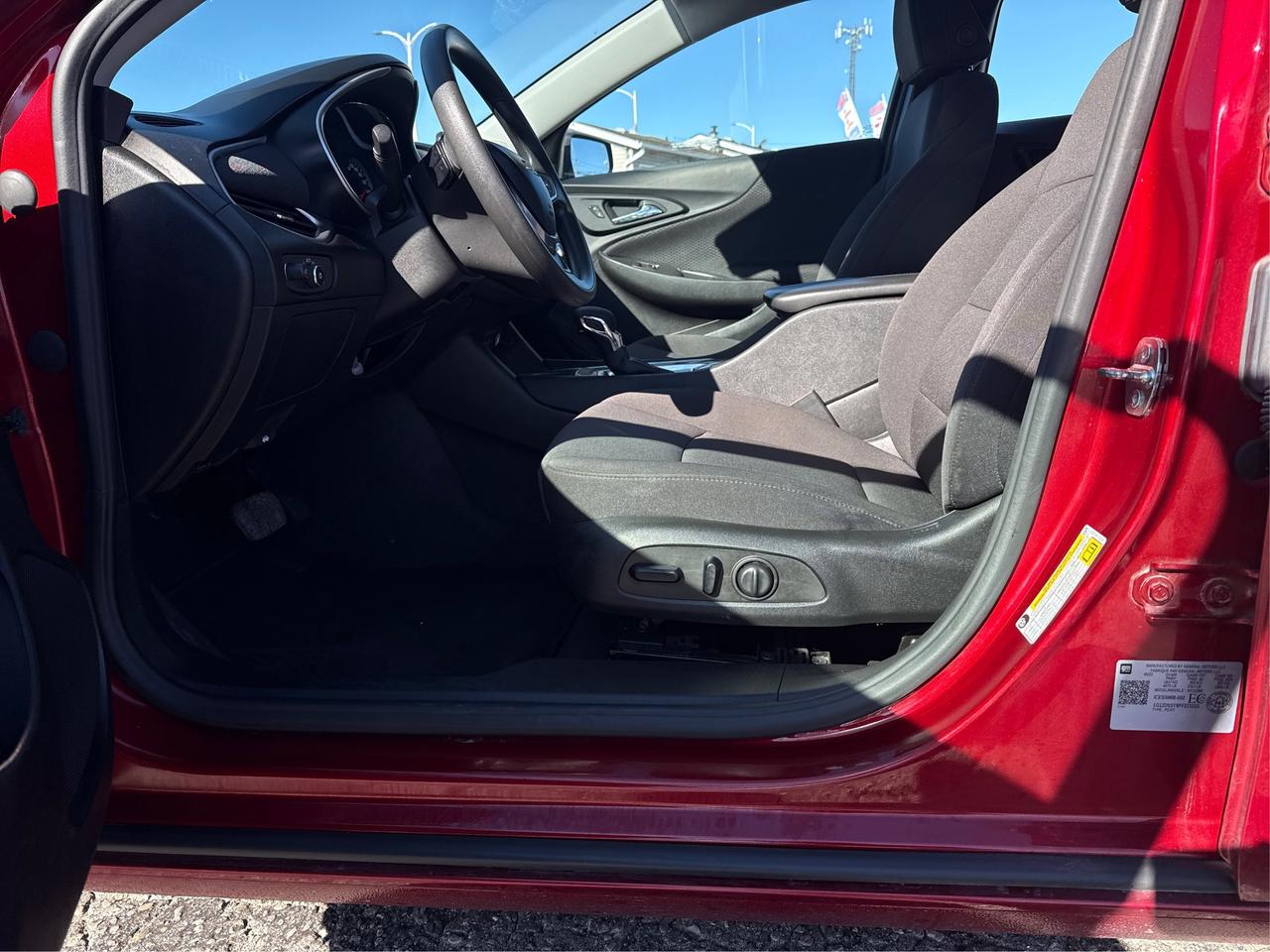 2023 Chevrolet Malibu HEATED SEATS CLEAN MUST SEE WE FINANCE ALL CREDIT Photo