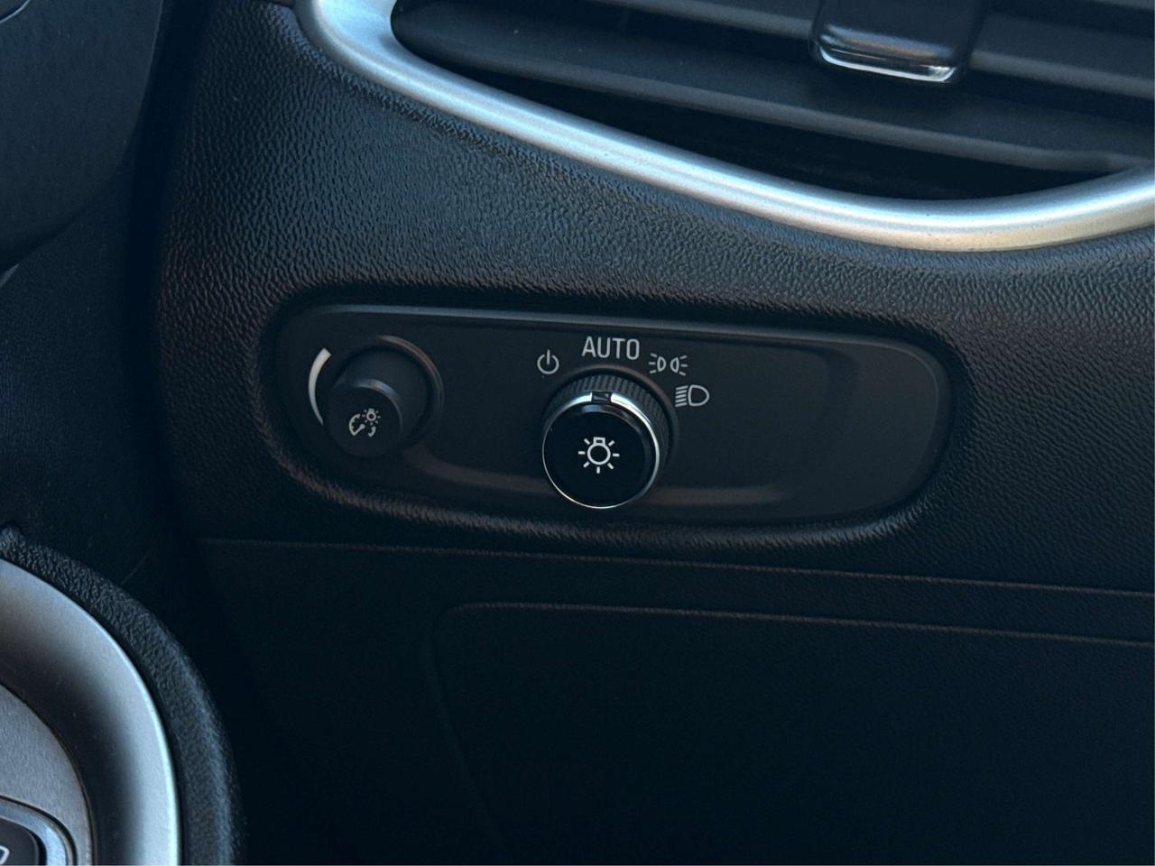 2023 Chevrolet Malibu HEATED SEATS CLEAN MUST SEE WE FINANCE ALL CREDIT Photo