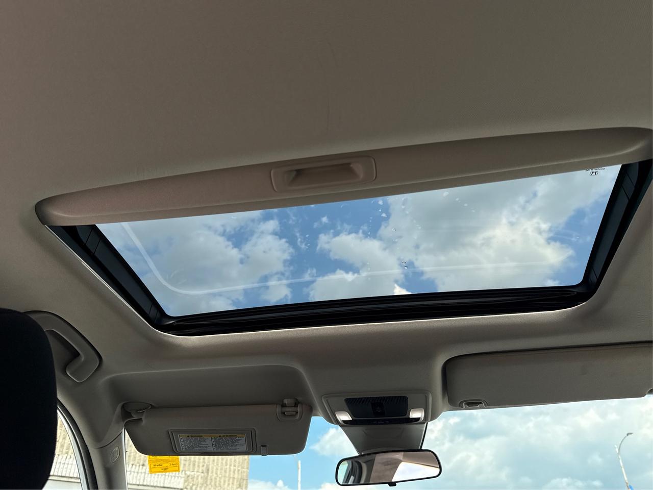 2022 Honda Civic Sedan EX SUNROOF H-SEATS LOADED! WE FINANCE ALL CREDIT! Photo