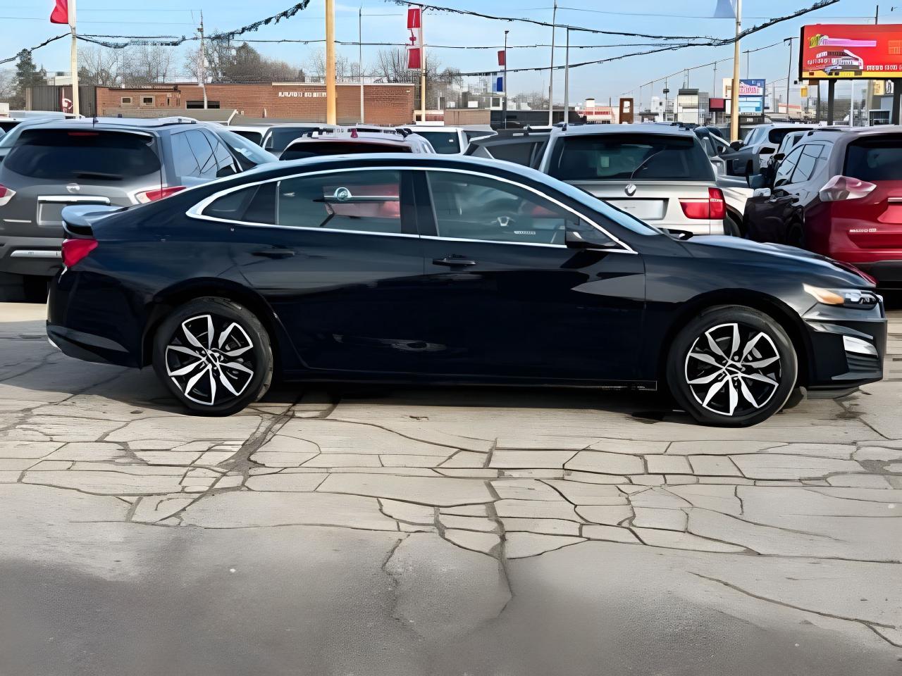 2022 Chevrolet Malibu MALIBU RS PACKAGE ONLY 26K  WE FINANCE ALL CREDIT Photo4