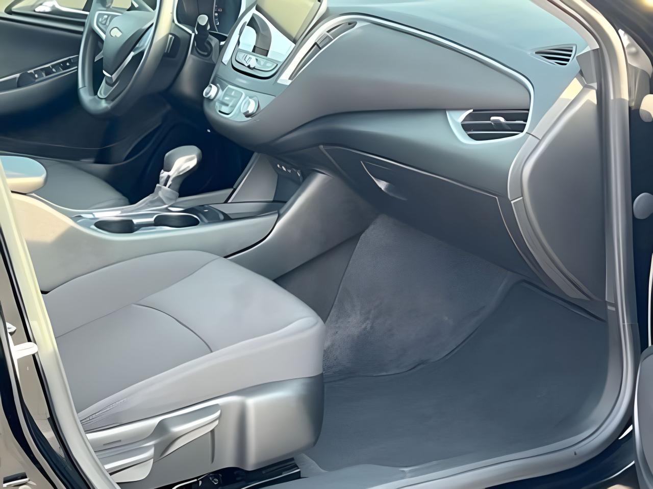 2022 Chevrolet Malibu MALIBU RS PACKAGE ONLY 26K  WE FINANCE ALL CREDIT Photo