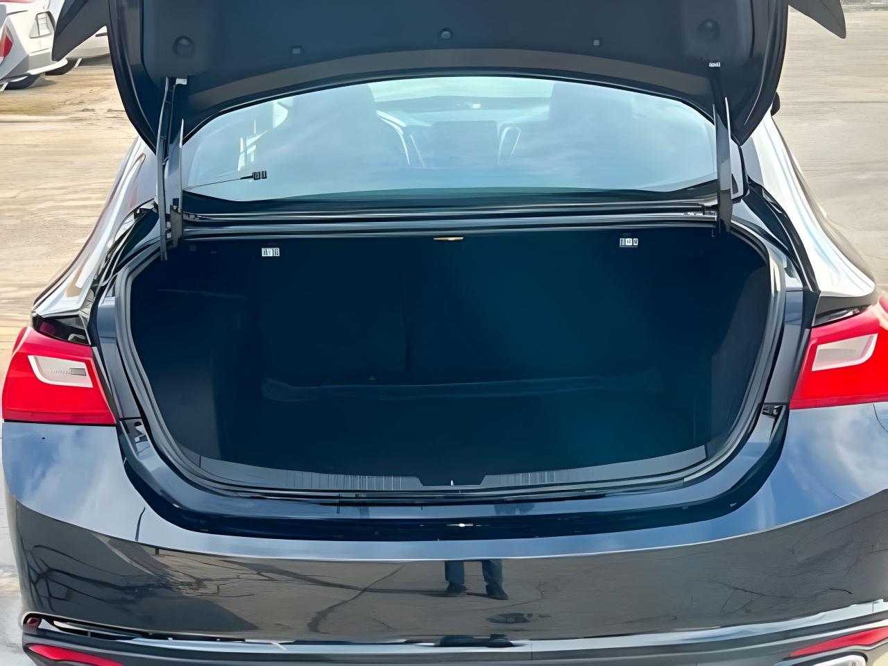 2022 Chevrolet Malibu MALIBU RS PACKAGE ONLY 26K  WE FINANCE ALL CREDIT Photo