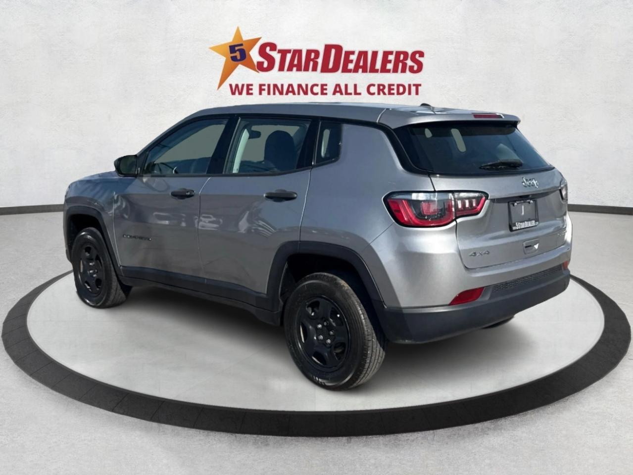 2019 Jeep Compass CLEAN! MUST SEE!  WE FINANCE ALL CREDIT! APPLY NOW Photo4