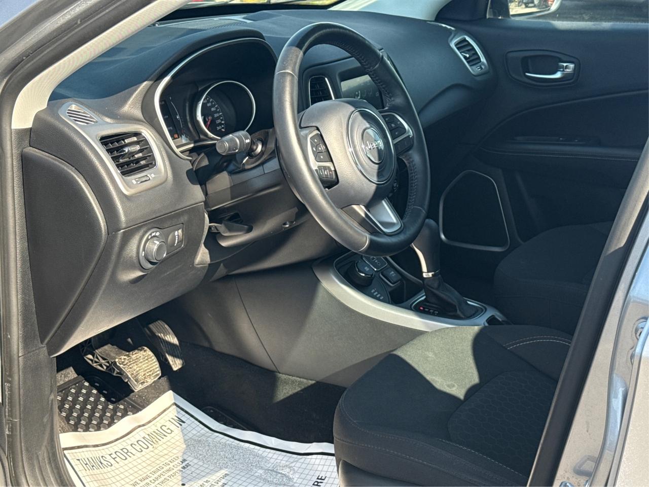 2019 Jeep Compass CLEAN! MUST SEE!  WE FINANCE ALL CREDIT! APPLY NOW Photo