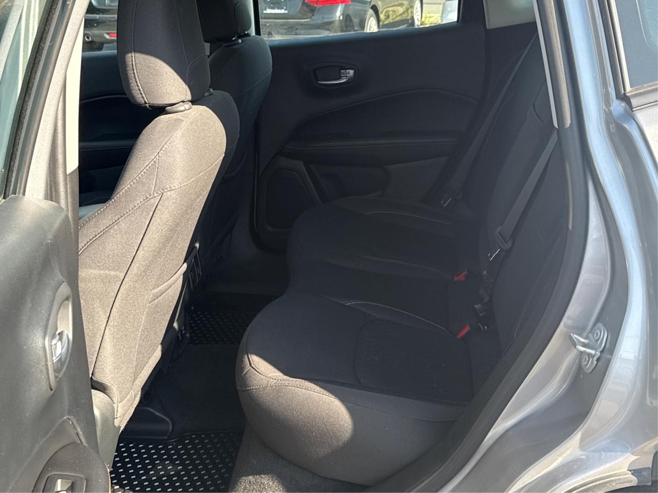 2019 Jeep Compass CLEAN! MUST SEE!  WE FINANCE ALL CREDIT! APPLY NOW Photo