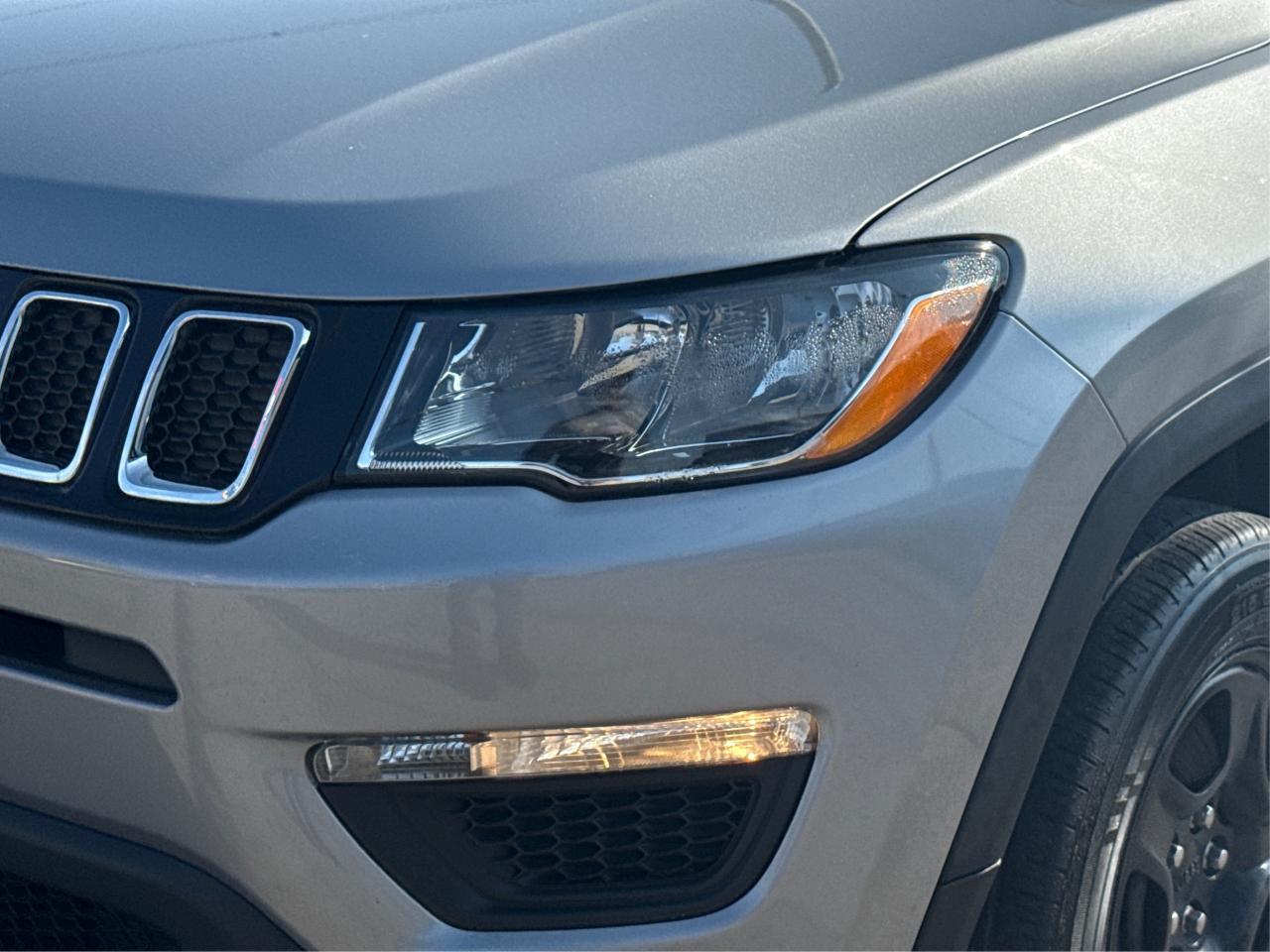 2019 Jeep Compass CLEAN! MUST SEE!  WE FINANCE ALL CREDIT! APPLY NOW Photo