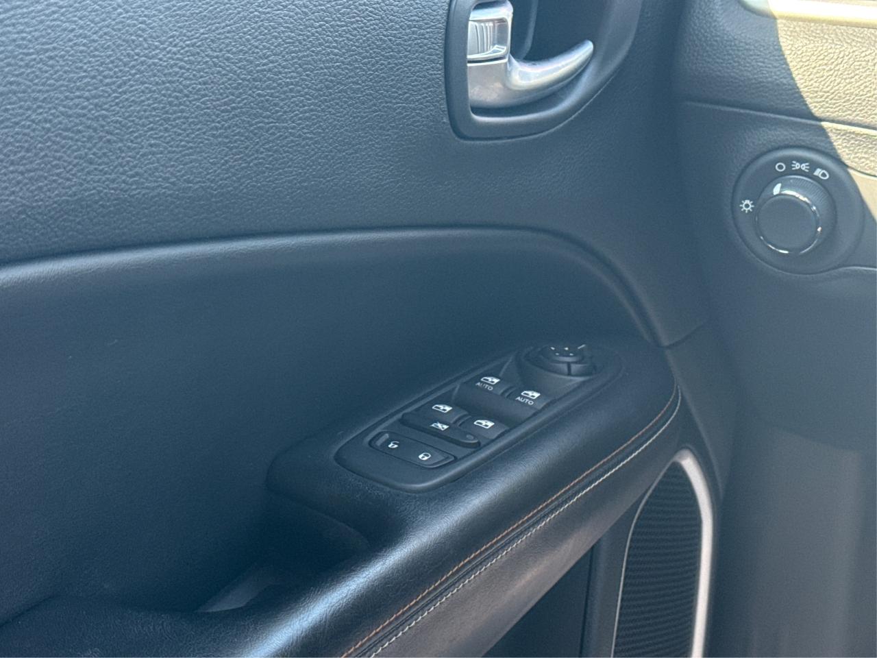 2019 Jeep Compass CLEAN! MUST SEE!  WE FINANCE ALL CREDIT! APPLY NOW Photo