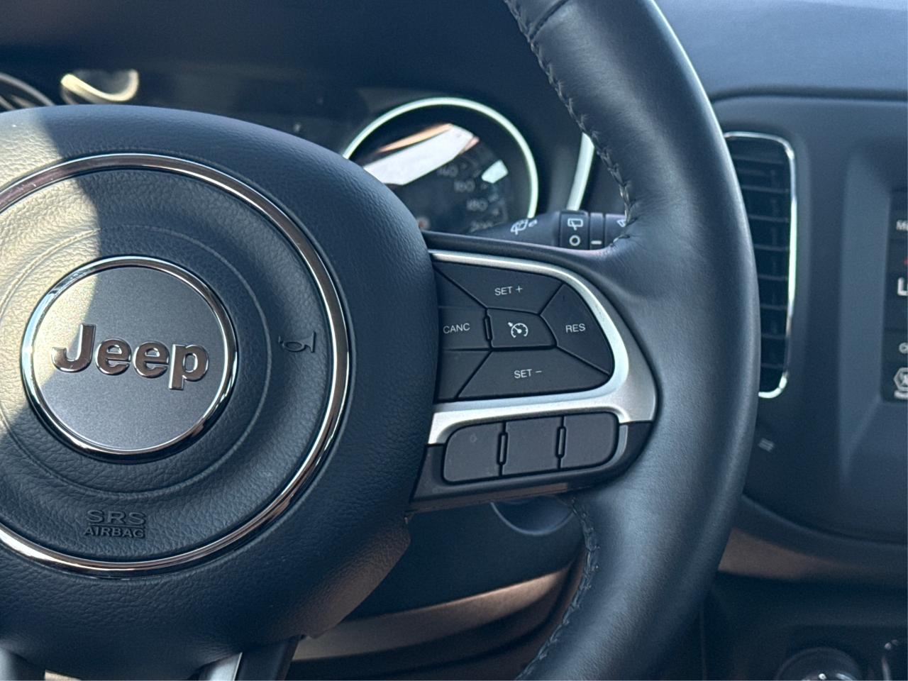 2019 Jeep Compass CLEAN! MUST SEE!  WE FINANCE ALL CREDIT! APPLY NOW Photo