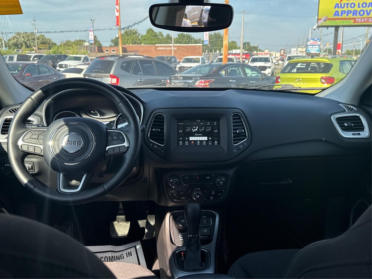 2019 Jeep Compass CLEAN! MUST SEE!  WE FINANCE ALL CREDIT! APPLY NOW Photo