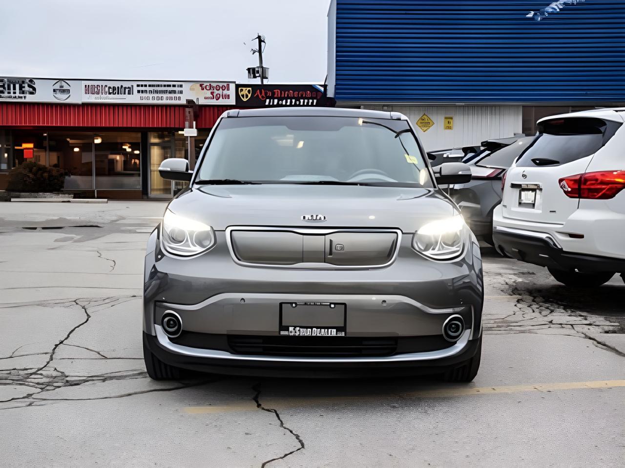 2016 Kia Soul EV Luxury PANroof nav leather MINT WE FINANCE ALL CR. Photo