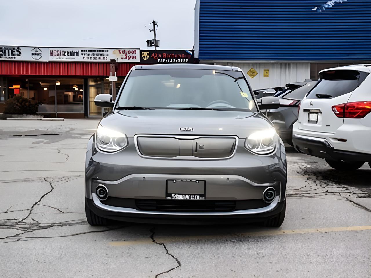 2016 Kia Soul EV Luxury PANroof nav leather MINT WE FINANCE ALL CR. Photo