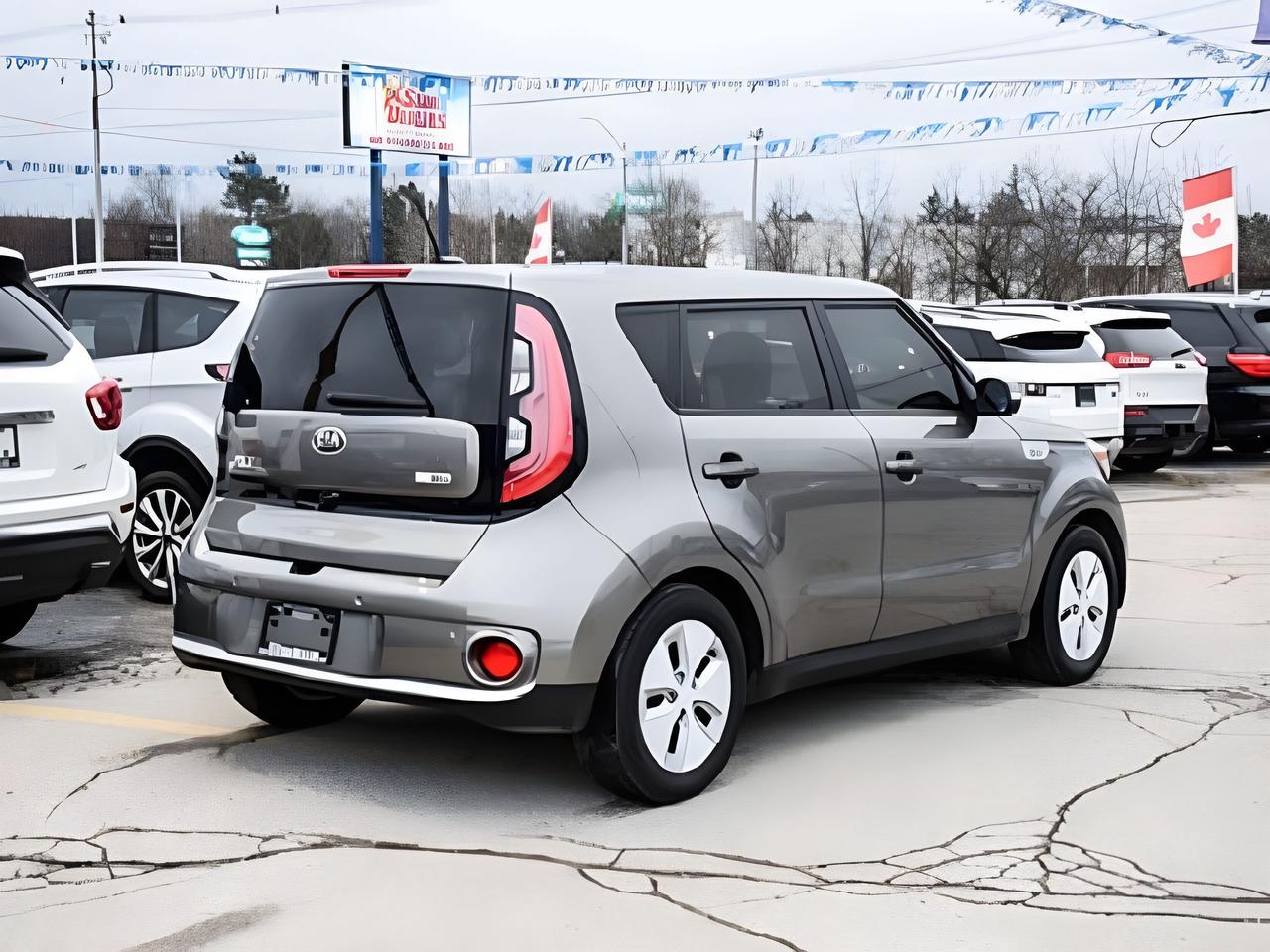 2016 Kia Soul EV Luxury PANroof nav leather MINT WE FINANCE ALL CR. Photo