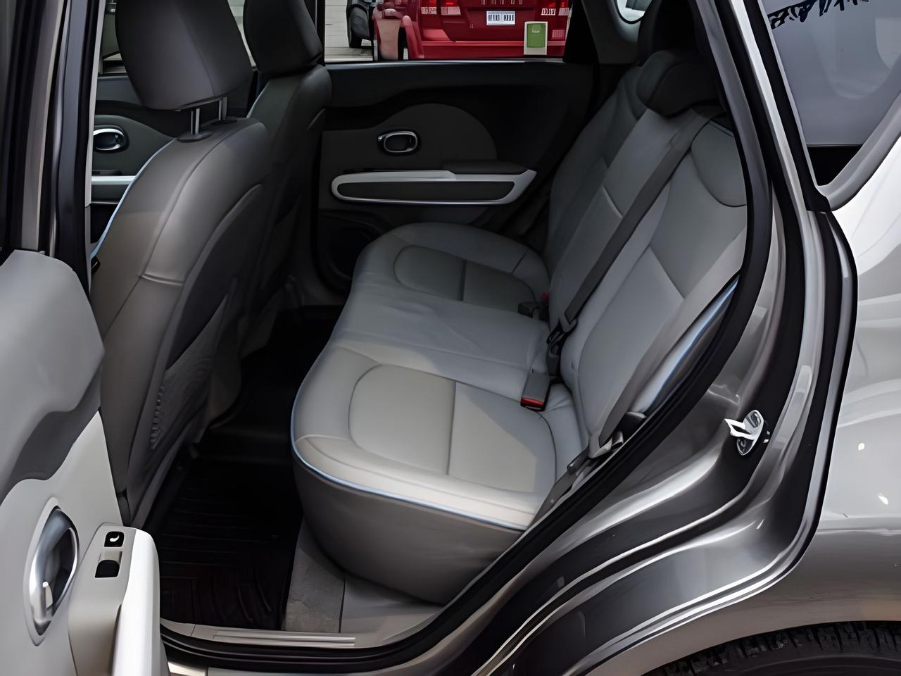 2016 Kia Soul EV Luxury PANroof nav leather MINT WE FINANCE ALL CR. Photo