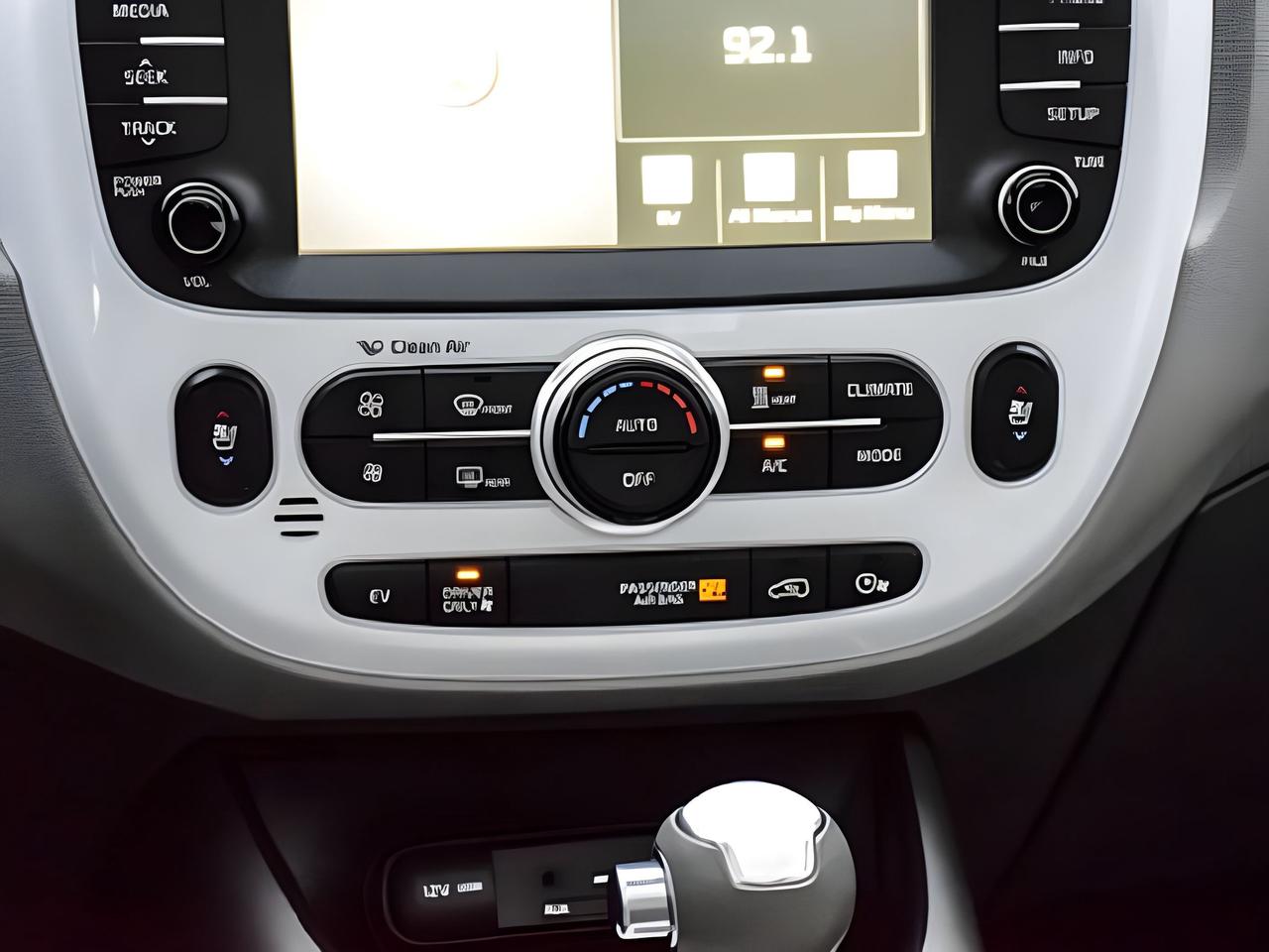 2016 Kia Soul EV Luxury PANroof nav leather MINT WE FINANCE ALL CR. Photo