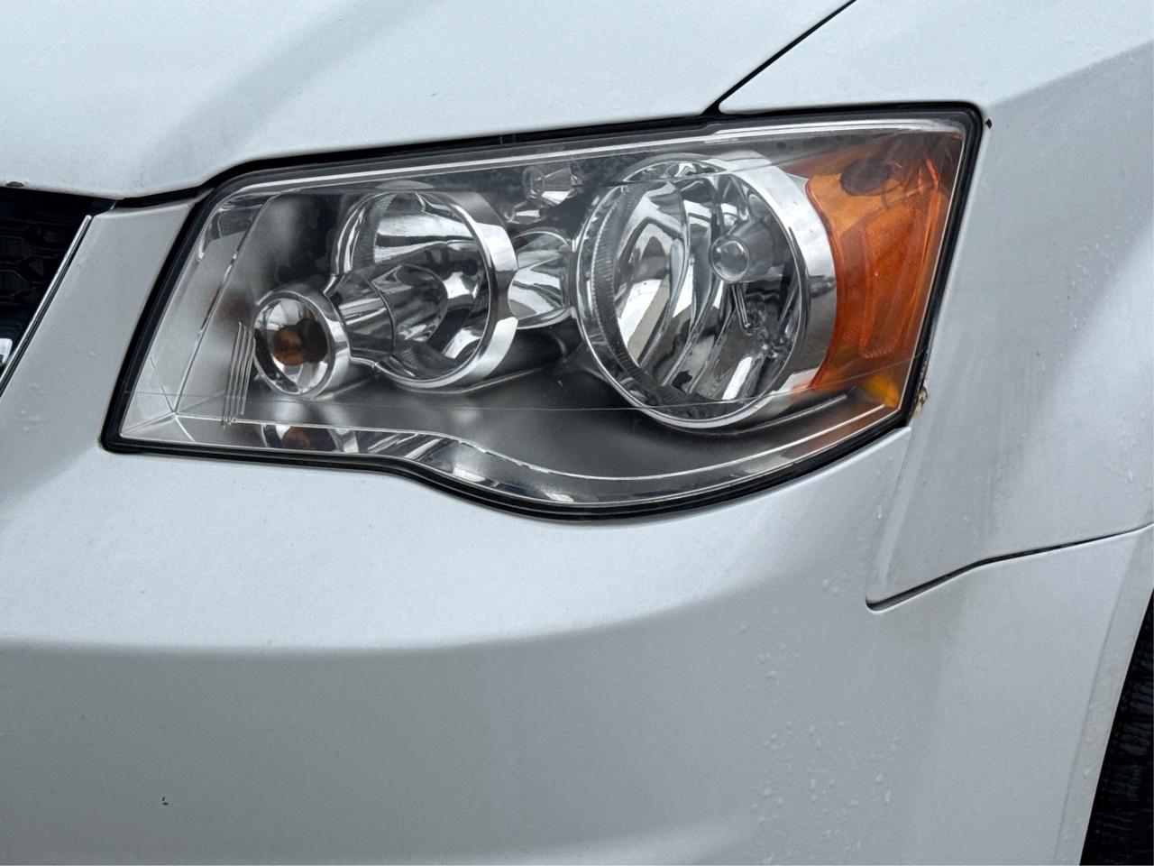 2019 Dodge Grand Caravan CERTIFIED VERY CLEAN  WE FINANCE ALL CREDIT Photo