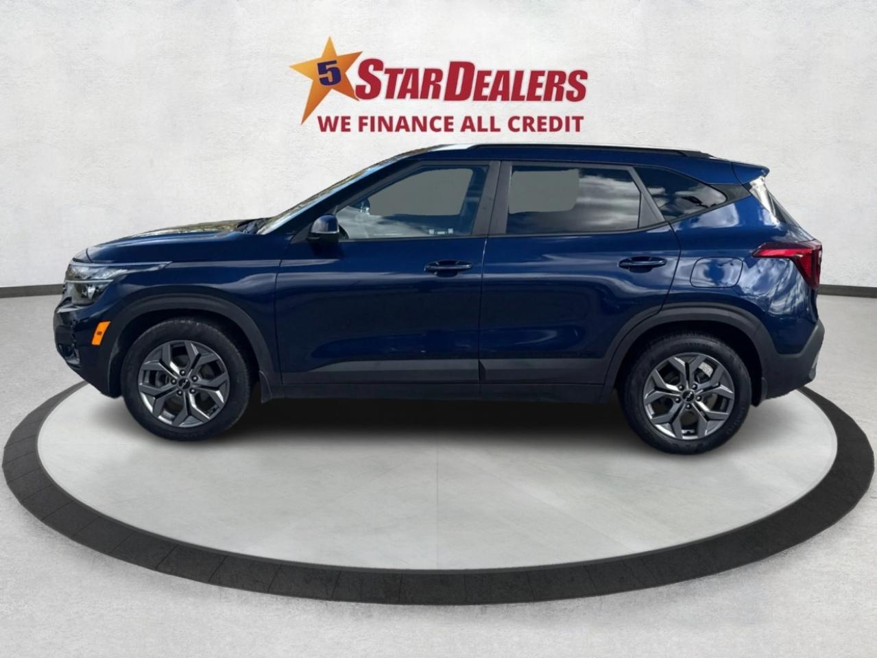 2024 Kia Seltos HEATED SEATS REAR CAM MINT! WE FINANCE ALL CREDIT! Photo