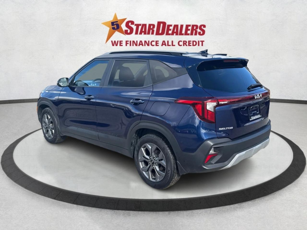 2024 Kia Seltos HEATED SEATS REAR CAM MINT! WE FINANCE ALL CREDIT! Photo4