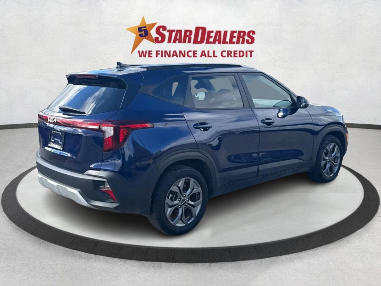 2024 Kia Seltos HEATED SEATS REAR CAM MINT! WE FINANCE ALL CREDIT! Photo