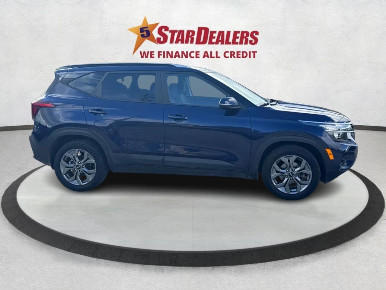 2024 Kia Seltos HEATED SEATS REAR CAM MINT! WE FINANCE ALL CREDIT! Photo