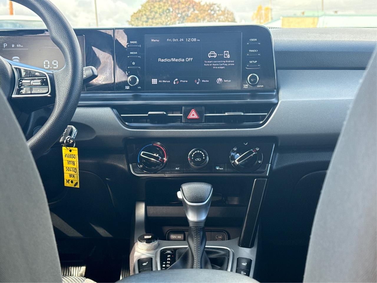 2024 Kia Seltos HEATED SEATS REAR CAM MINT! WE FINANCE ALL CREDIT! Photo