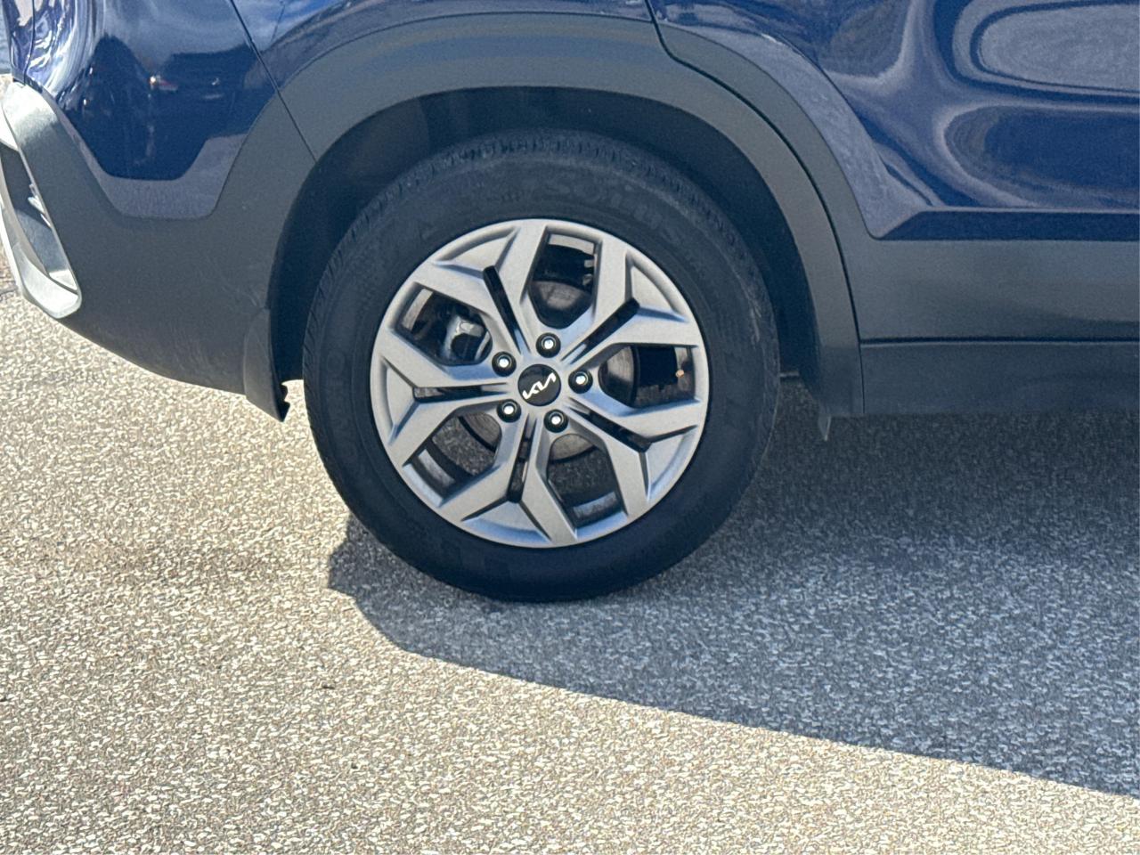 2024 Kia Seltos HEATED SEATS REAR CAM MINT! WE FINANCE ALL CREDIT! Photo