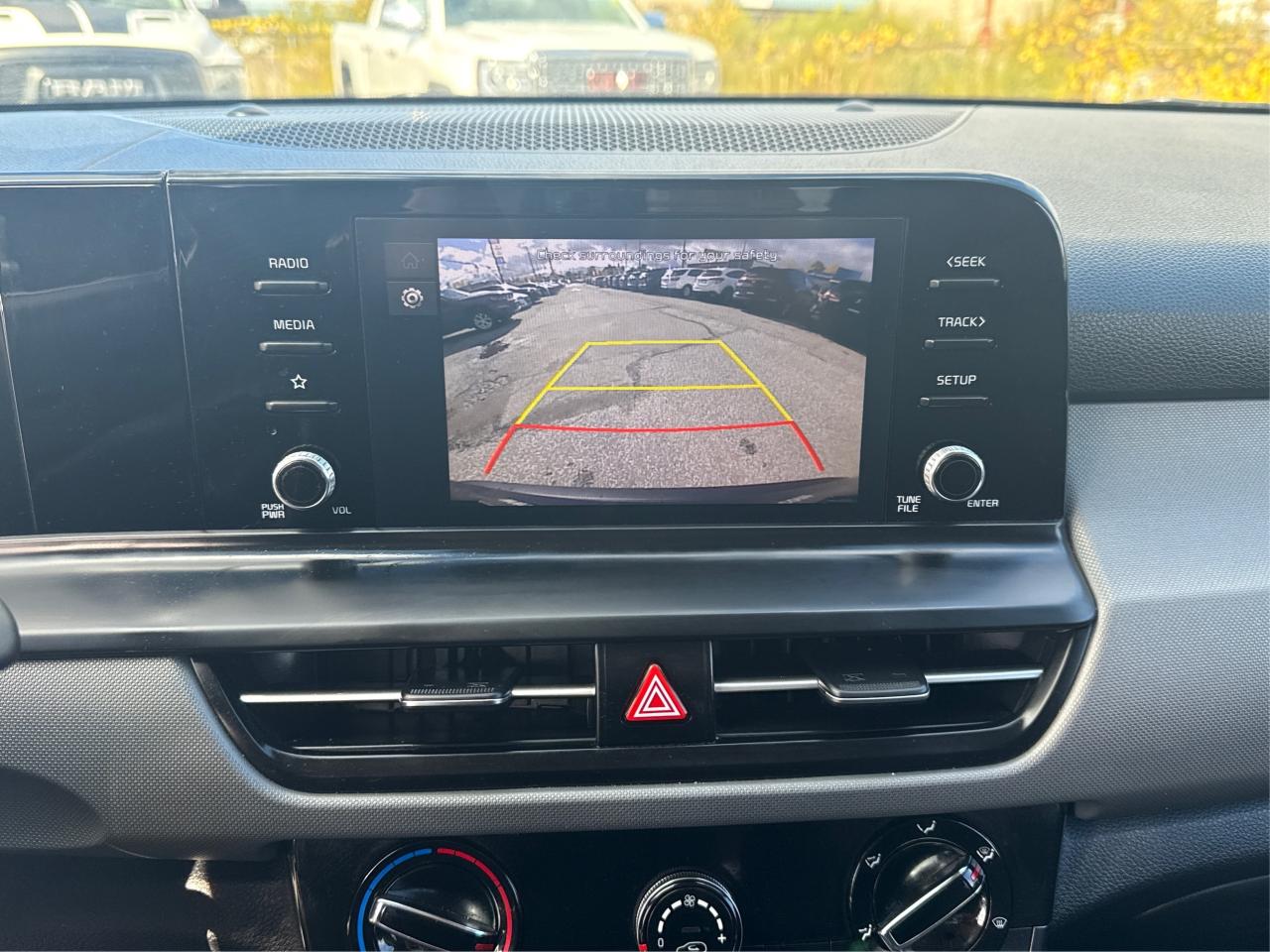 2024 Kia Seltos HEATED SEATS REAR CAM MINT! WE FINANCE ALL CREDIT! Photo