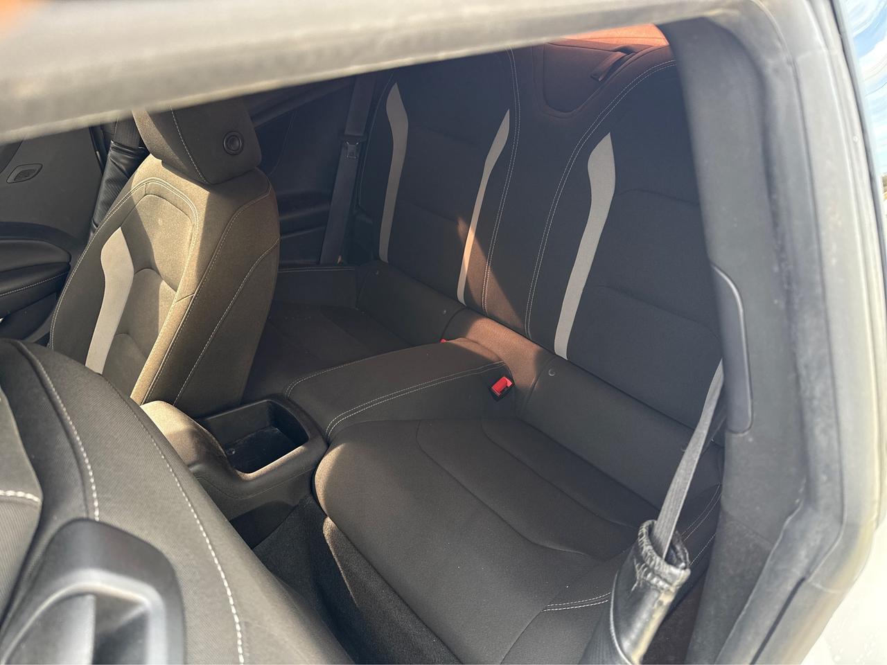 2019 Chevrolet Camaro CRUISE SUNROOF HEATED SEATS WE FINANCE ALL CREDIT! Photo