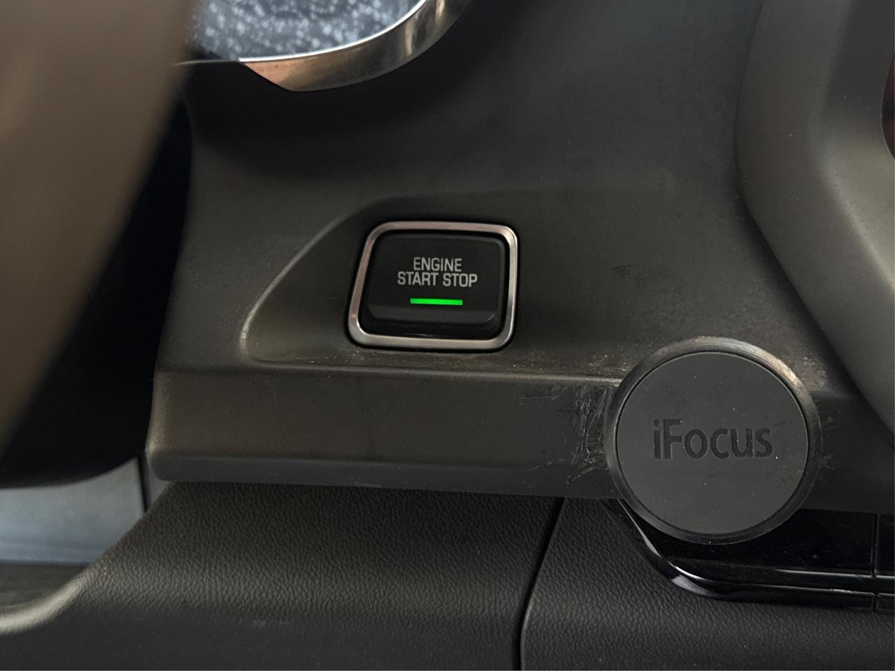 2019 Chevrolet Camaro CRUISE SUNROOF HEATED SEATS WE FINANCE ALL CREDIT! Photo