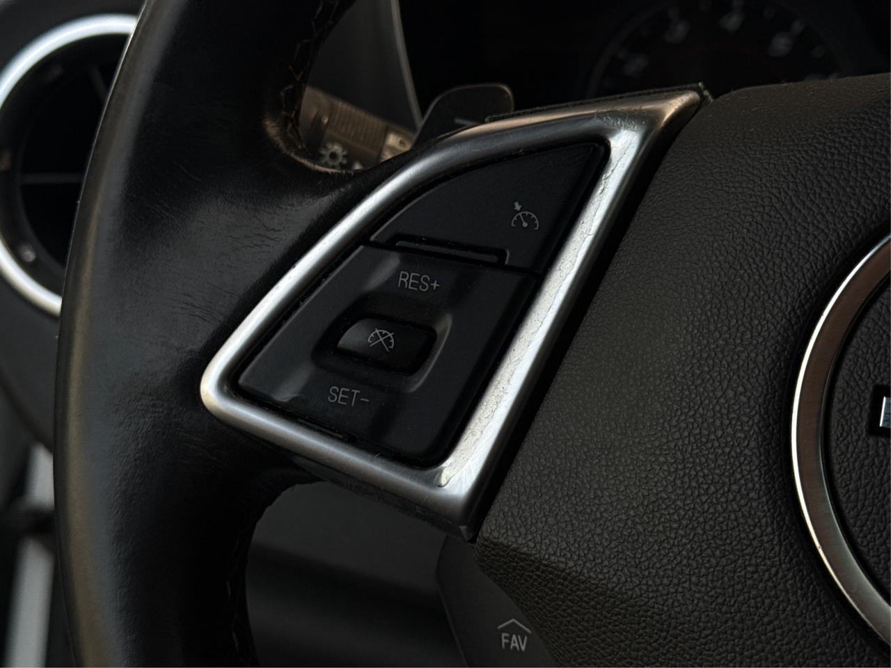 2019 Chevrolet Camaro CRUISE SUNROOF HEATED SEATS WE FINANCE ALL CREDIT! Photo