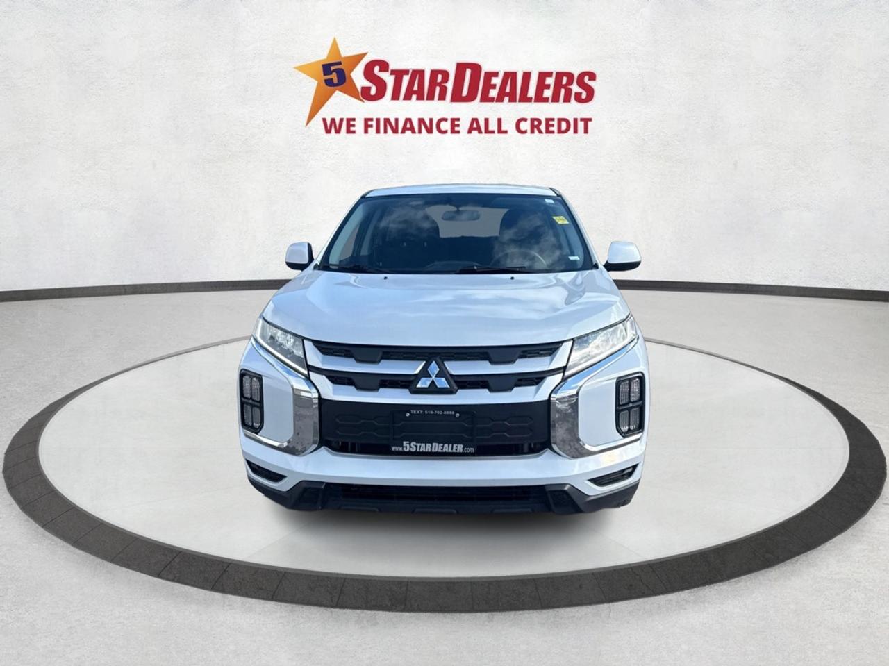 2022 Mitsubishi RVR AWD HEATED SEATS MUST SEE WE FINANCE ALL CREDIT Photo