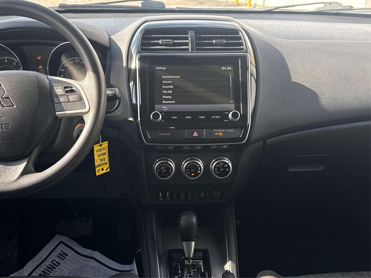 2022 Mitsubishi RVR AWD HEATED SEATS MUST SEE WE FINANCE ALL CREDIT Photo