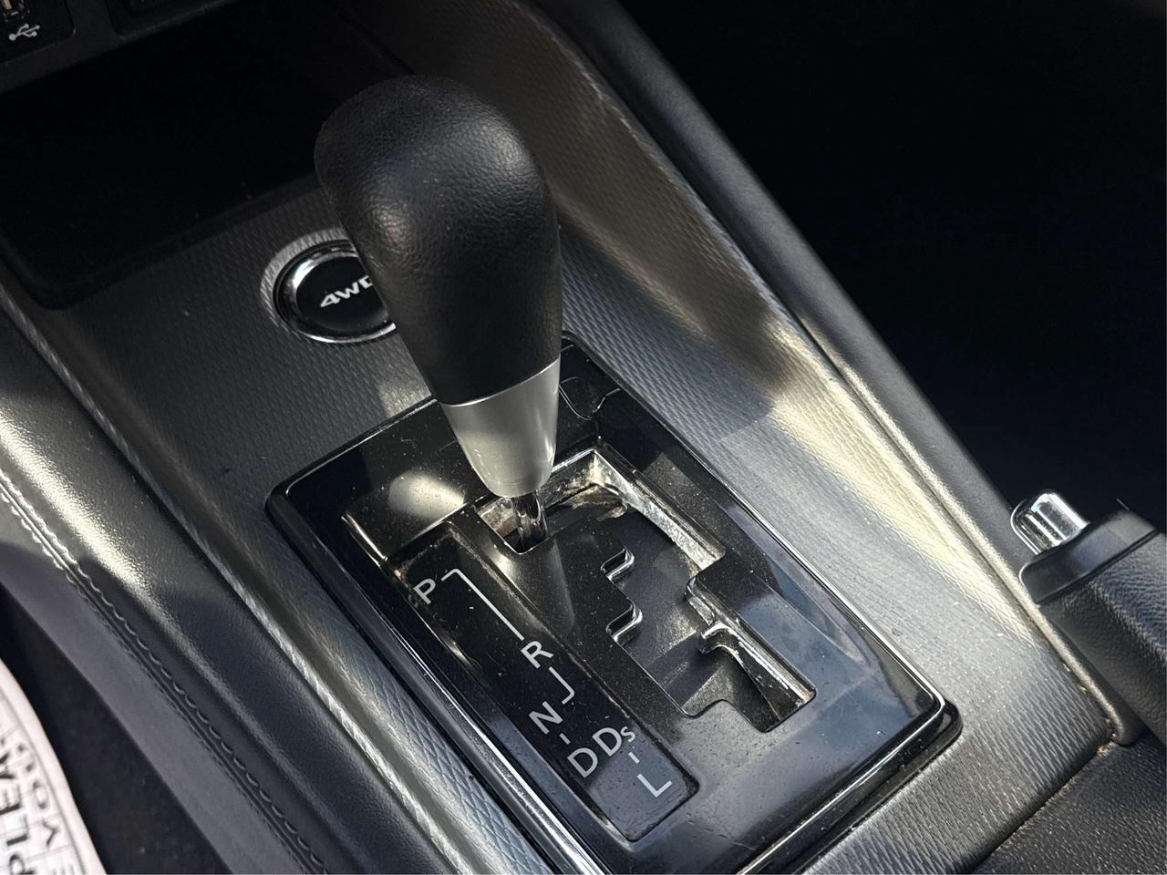 2022 Mitsubishi RVR AWD HEATED SEATS MUST SEE WE FINANCE ALL CREDIT Photo