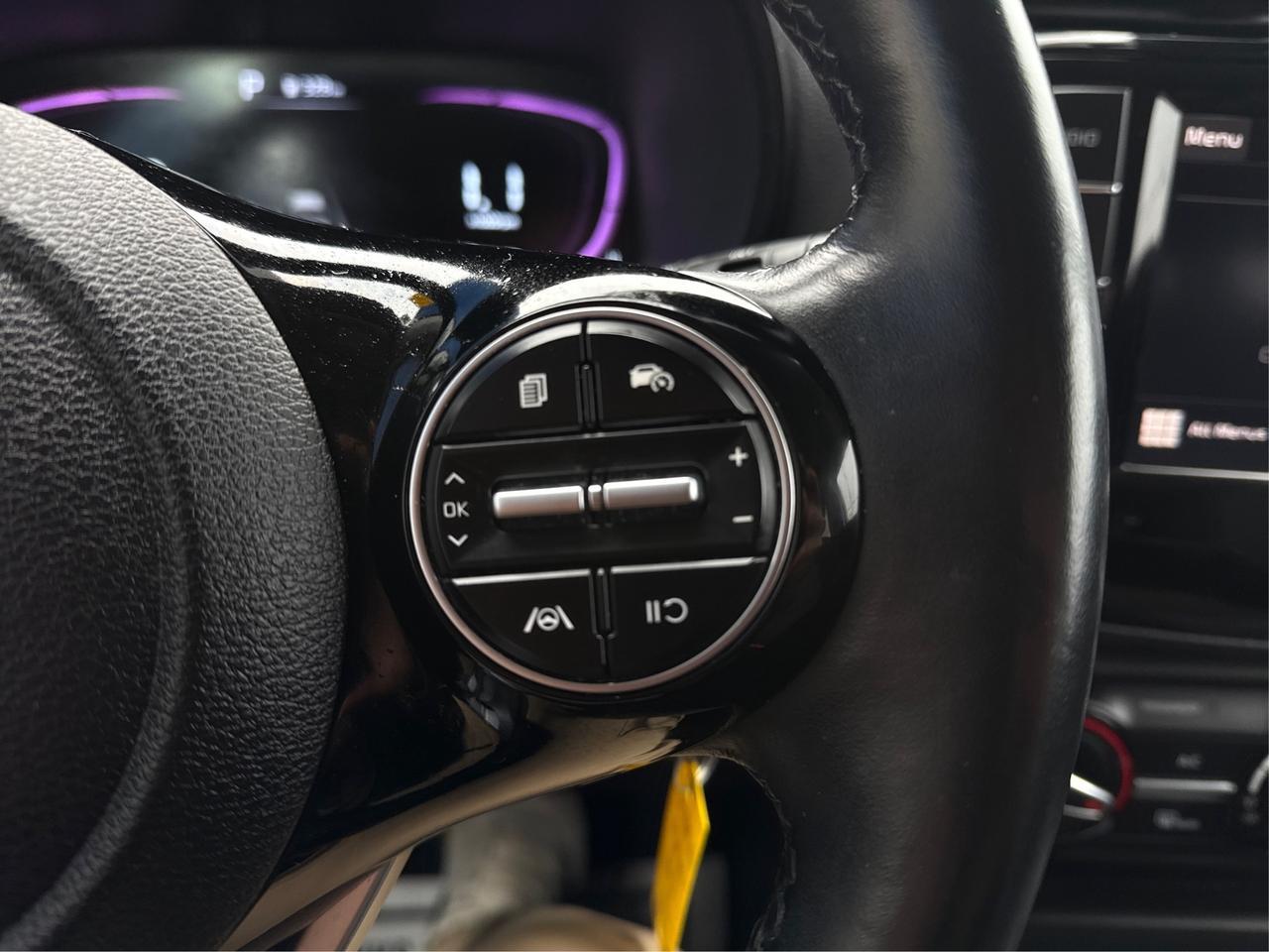 2023 Kia Soul EX IVT HEATED SEATS LOW KM! WE FINANCE ALL CREDIT Photo