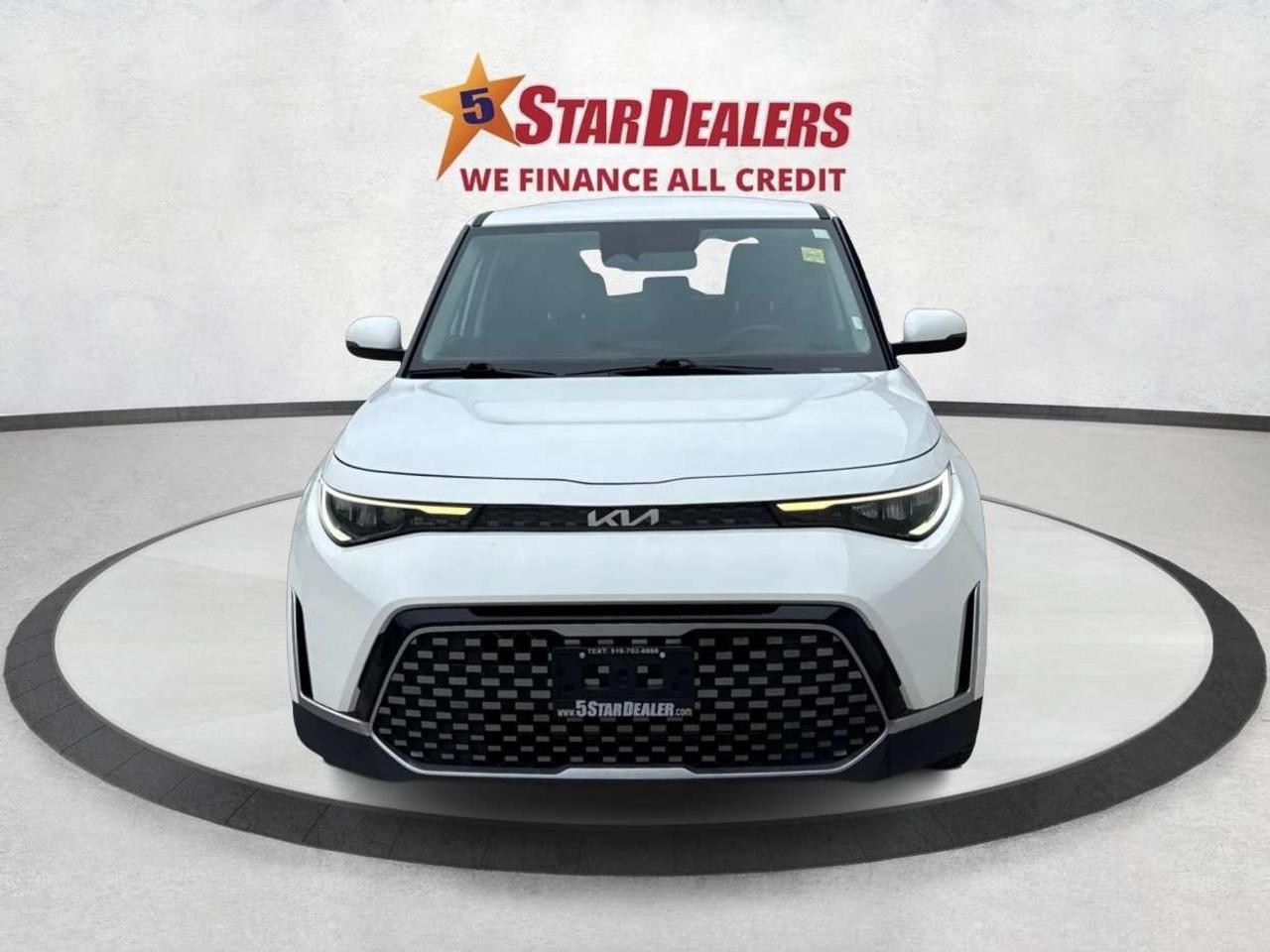 2023 Kia Soul EX IVT HEATED SEATS LOW KM! WE FINANCE ALL CREDIT Photo