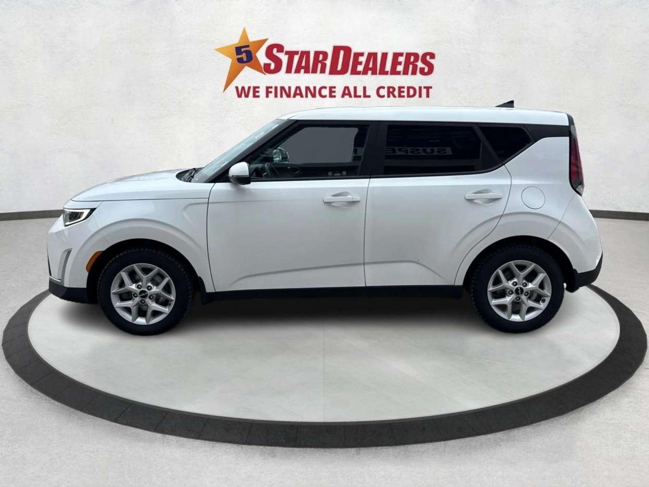 2023 Kia Soul EX IVT HEATED SEATS LOW KM! WE FINANCE ALL CREDIT Photo