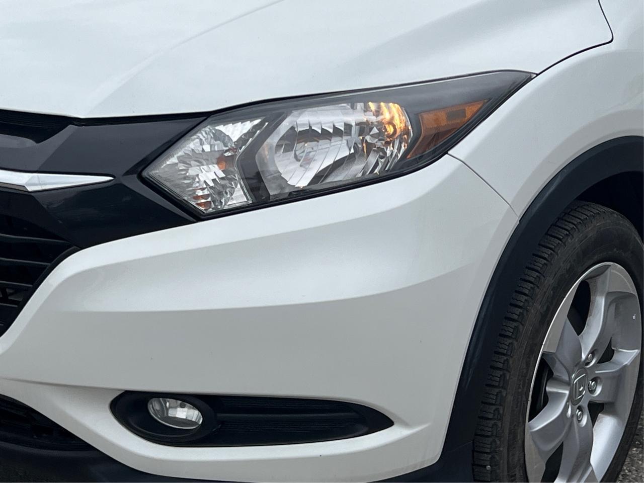 2016 Honda HR-V 4WD 4dr CVT EX-L w-Navi ROOF LEATHER WE FINANCE Photo