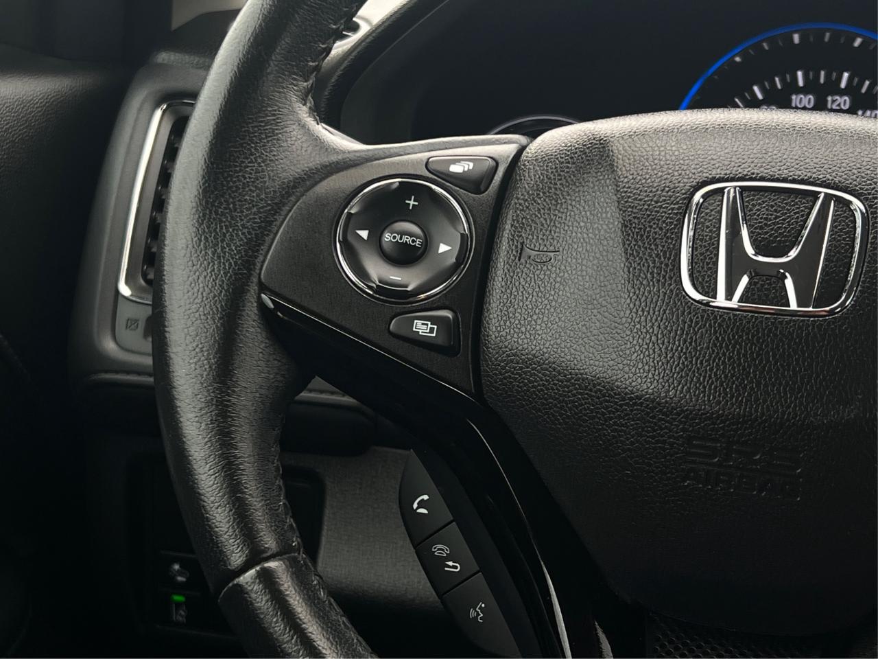 2016 Honda HR-V 4WD 4dr CVT EX-L w-Navi ROOF LEATHER WE FINANCE Photo