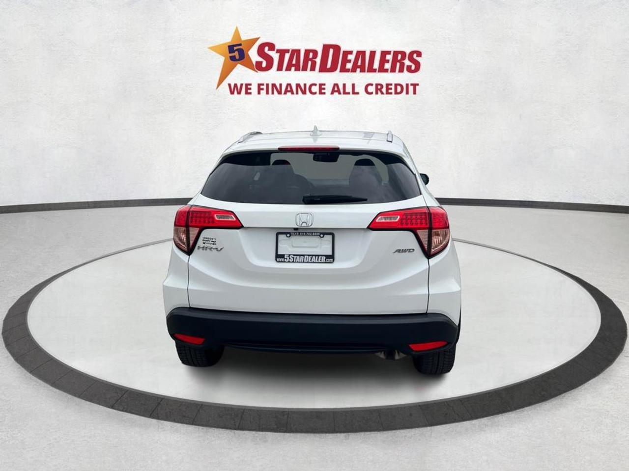 2016 Honda HR-V 4WD 4dr CVT EX-L w-Navi ROOF LEATHER WE FINANCE Photo